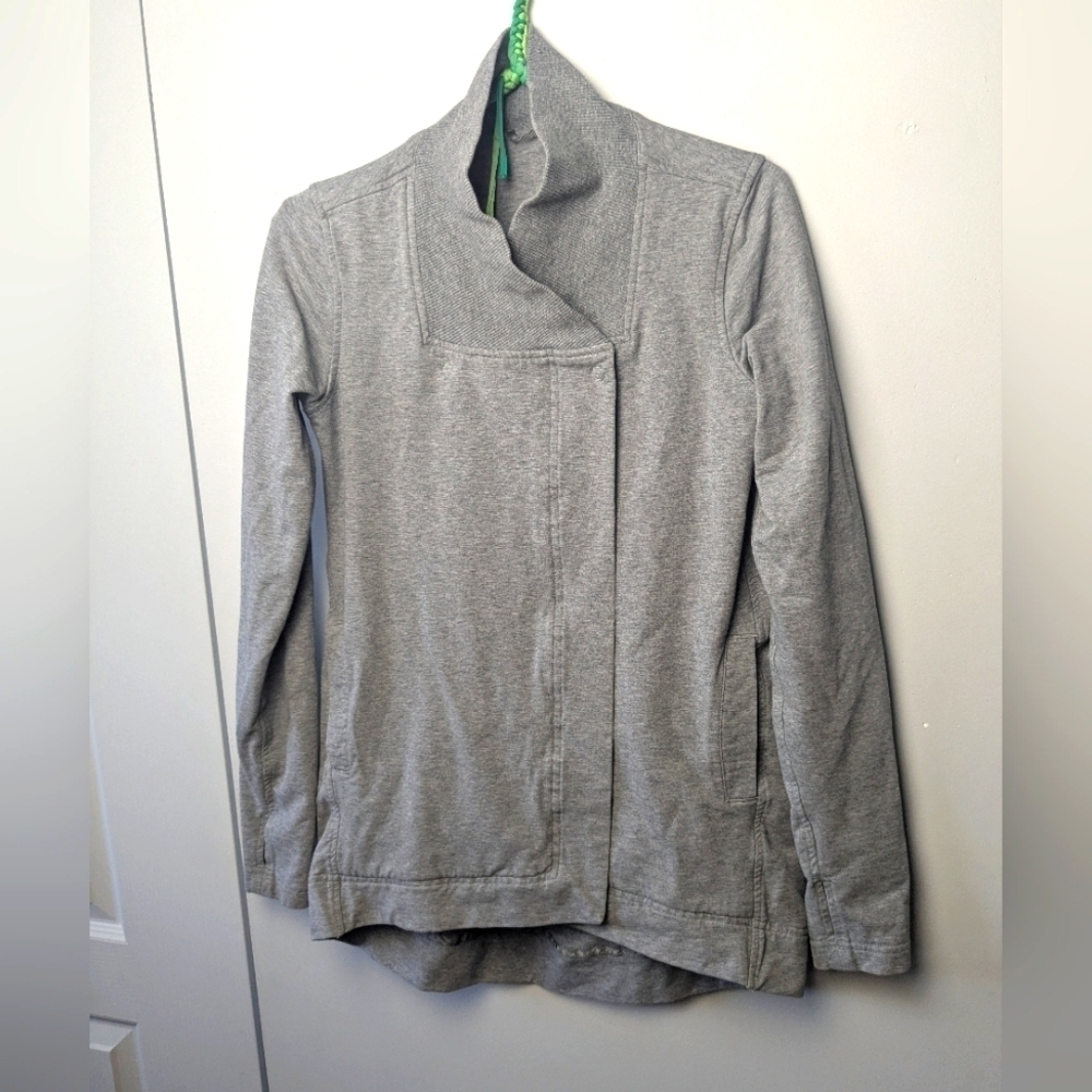 Lululemon Belle Wrap Sweater Gray Color Size 2 Pockets Style Number: W4ADXS